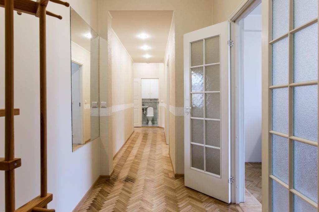 Bright Apartment Near Bus Statioon Tallinn Eksteriør billede